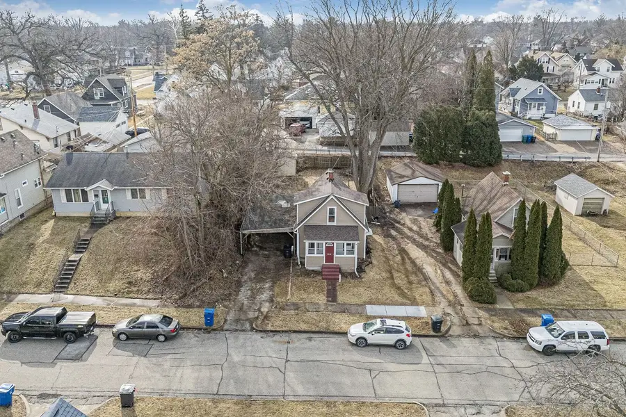 2738 11th Avenue C, Moline, IL 61265 - #2