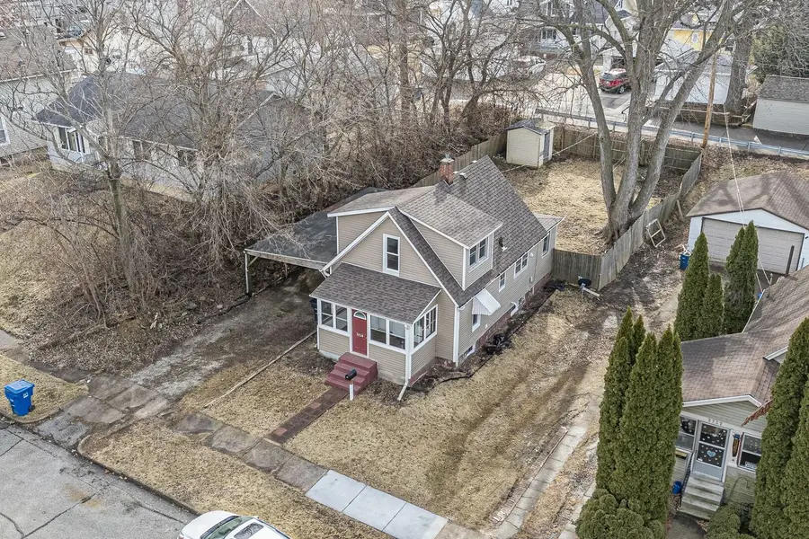 2738 11th Avenue C, Moline, IL 61265 - #3