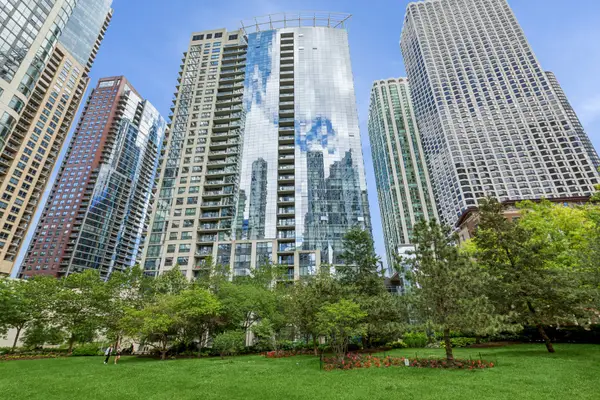 Address Withheld By Seller, Chicago, IL 60601