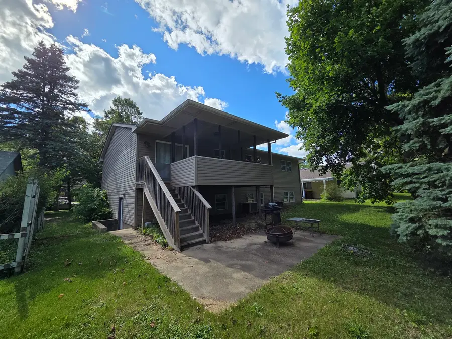 1238-1240 Thomas Drive, Woodstock, IL 60098 - #3