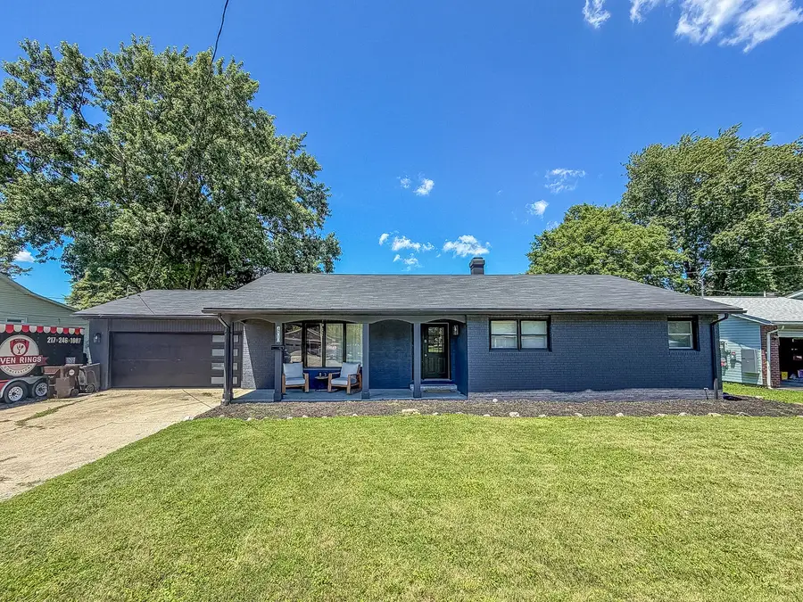 400 W Wing Street, Bement, IL 61813 - #2