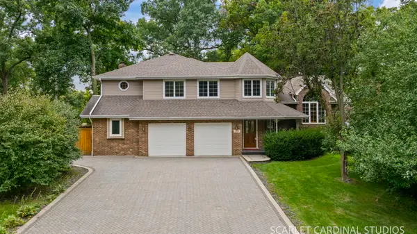 209 Glenwood Avenue, Willow Springs, IL 60480