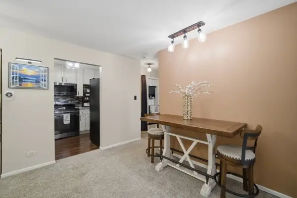 607 W Central Road #1A, Mount Prospect, IL 60056 - #3