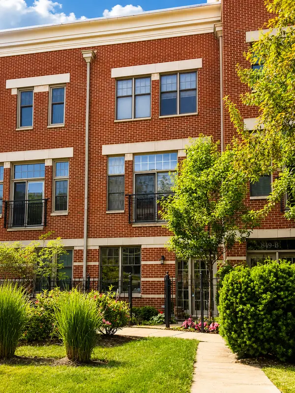 849 N May Street #F, Chicago, IL 60642