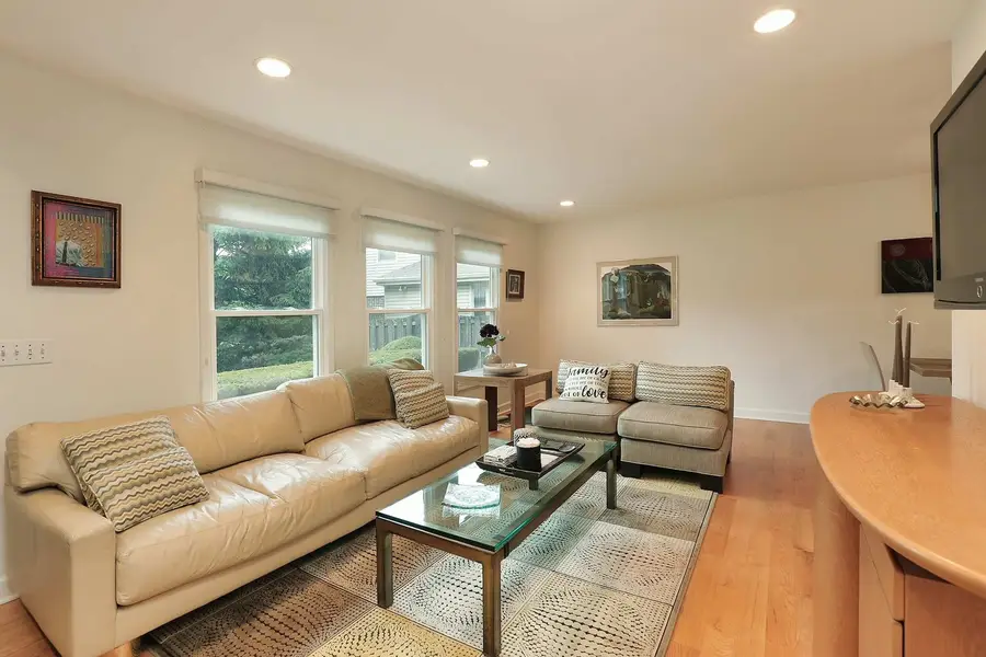 133 Burr Oak Court, Deerfield, IL 60015 - #2