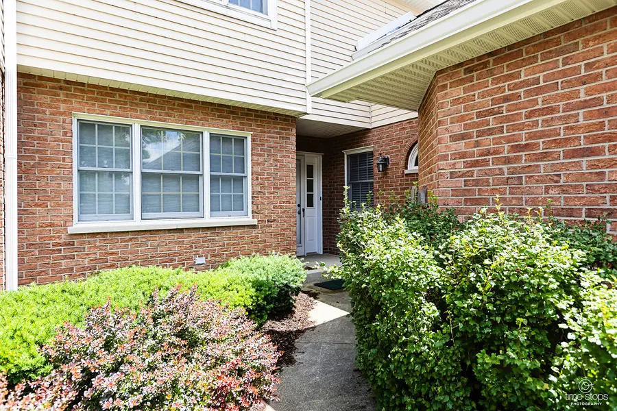 8575 Sandalwood Drive, Darien, IL 60561 - #3