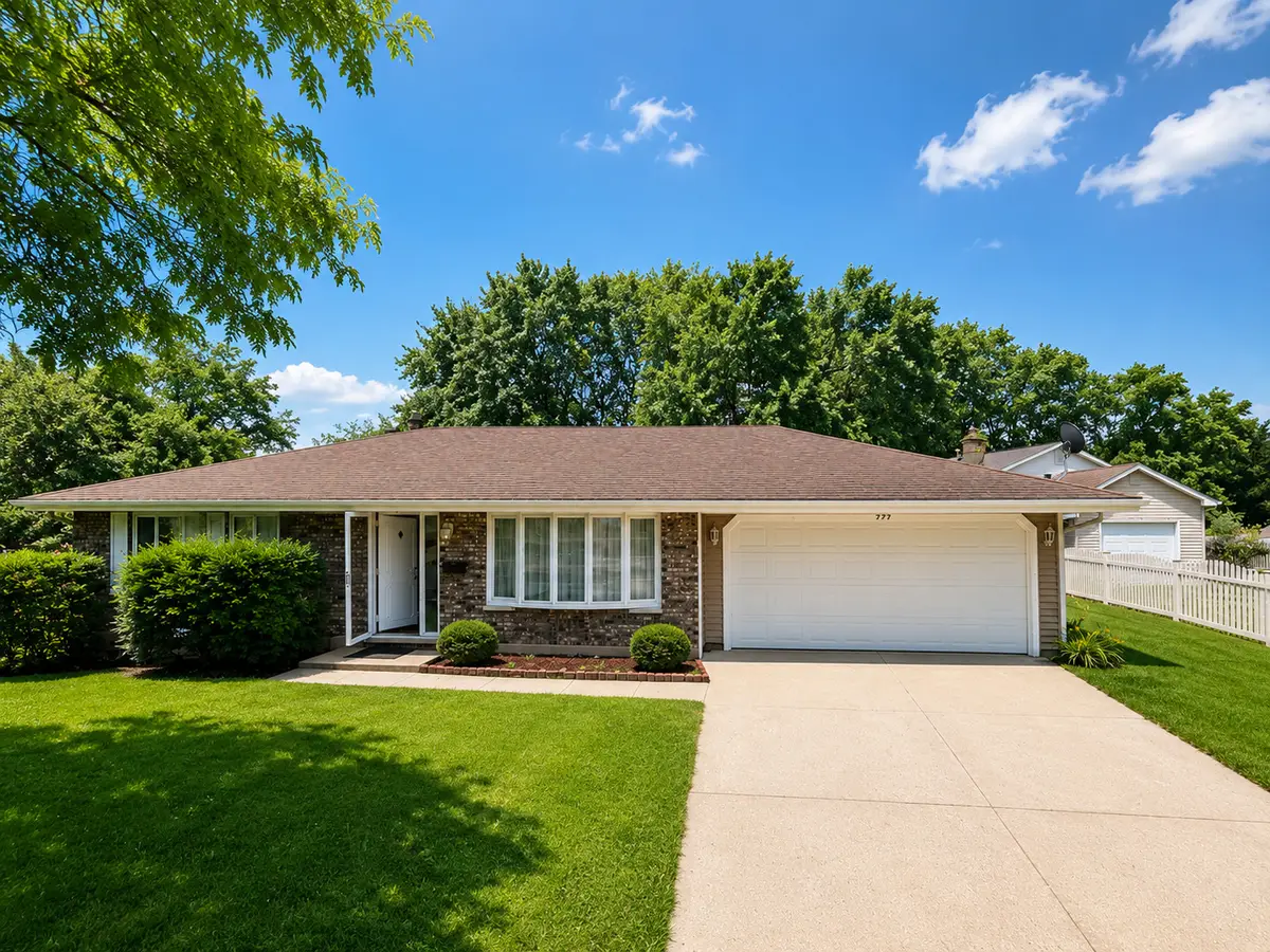 935 S Cedarcrest Drive, Schaumburg, IL 60193 - #1