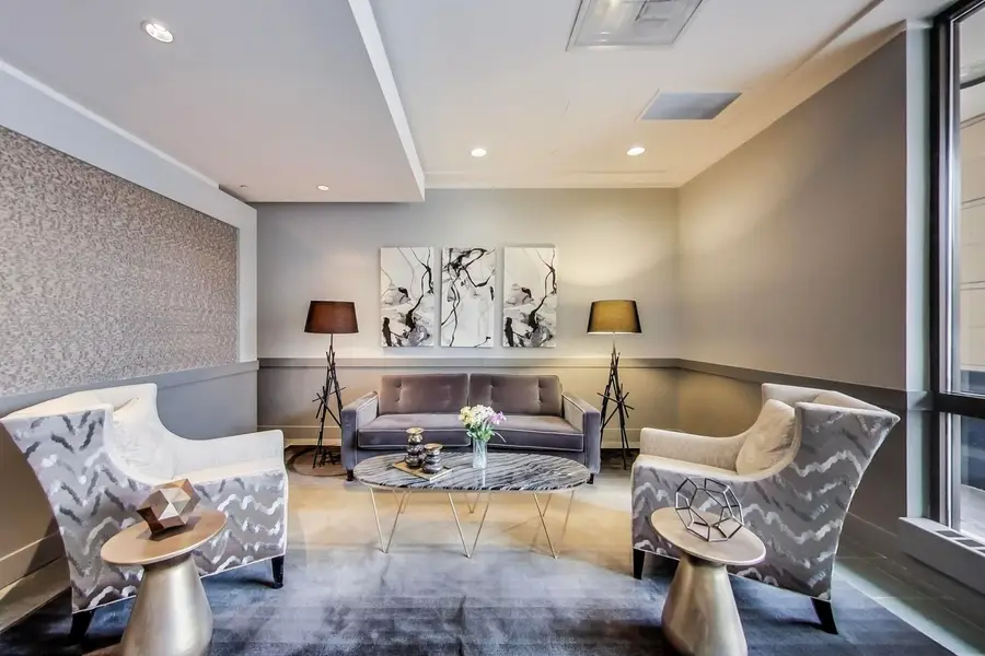 77 S Evergreen Avenue #402, Arlington Heights, IL 60005 - #3