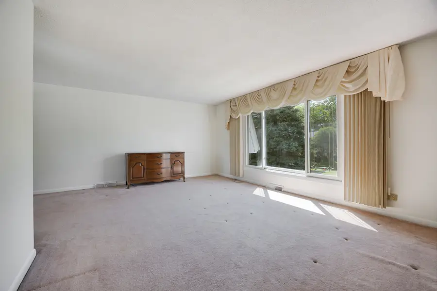 1465 Worden Way, Elk Grove Village, IL 60007 - #3