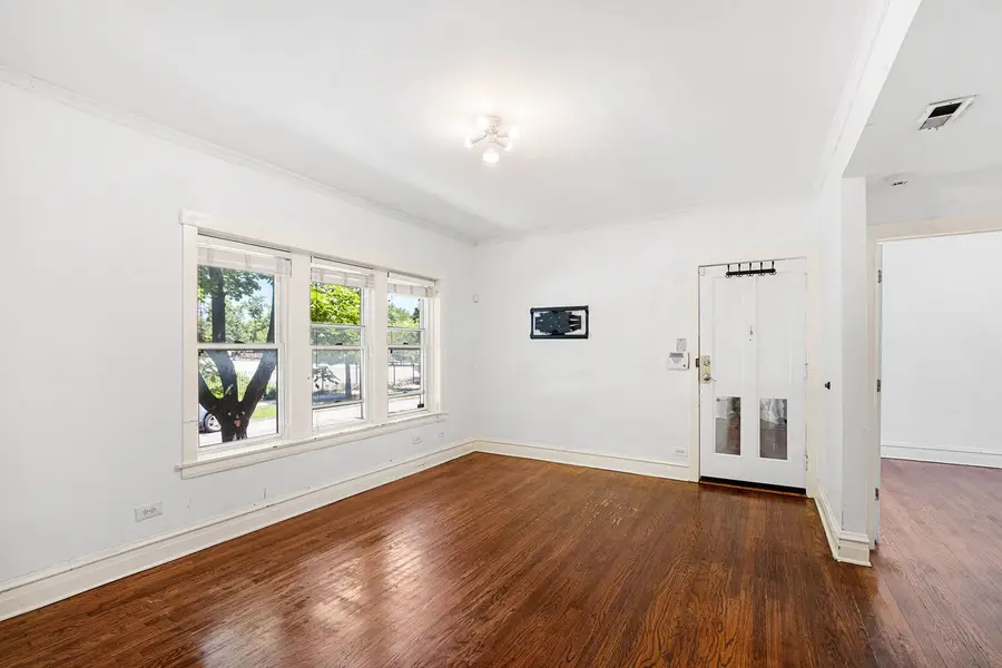 2315 W Waveland Avenue #1, Chicago, IL 60618 - #2