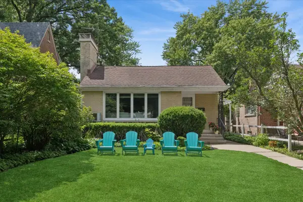 2422 Ridgeway Avenue, Evanston, IL 60201