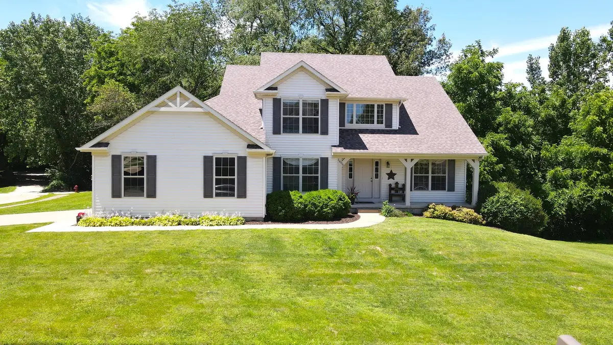 1606 E 5th Street, Coal Valley, IL 61240 - #1