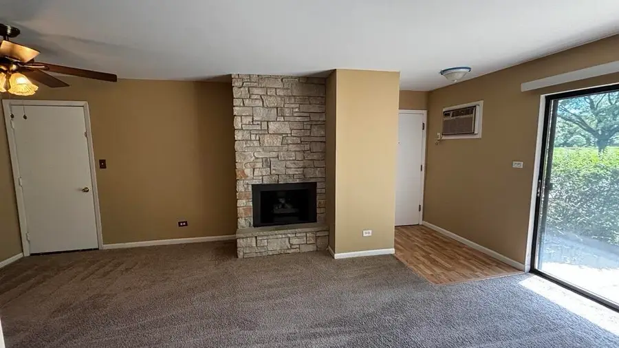 835 S Dwyer Avenue #A, Arlington Heights, IL 60005 - #3