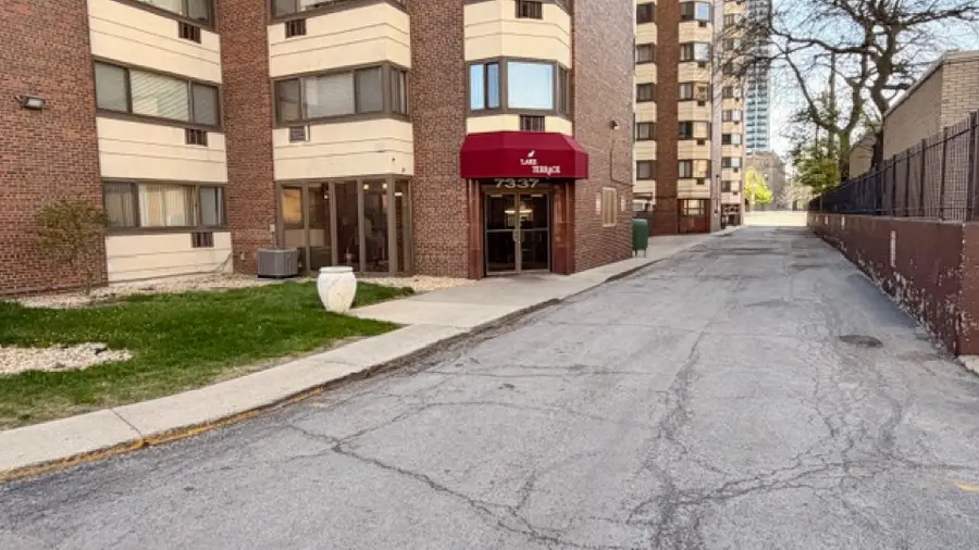 7337 S South Shore Drive #209, Chicago, IL 60649 - #3