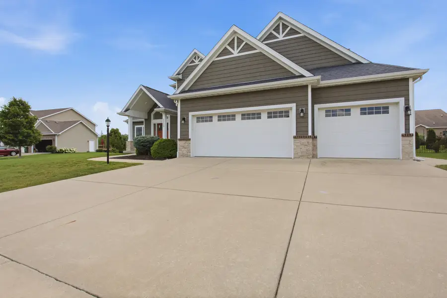 1113 Ashford Court, Mahomet, IL 61853 - #2