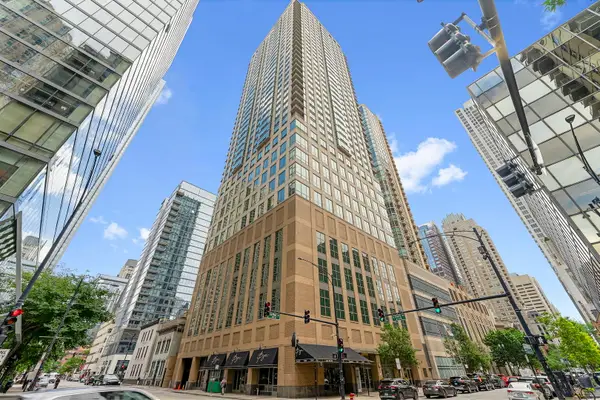 2 E Erie Street #3706, Chicago, IL 60611