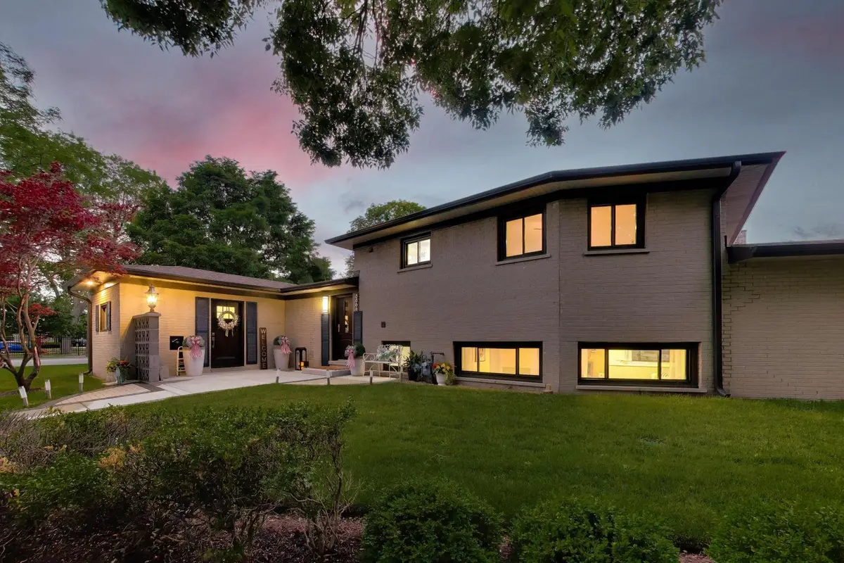 8864 E Prairie Road, Skokie, IL 60076 - #1