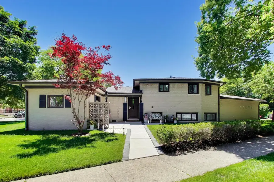 8864 E Prairie Road, Skokie, IL 60076 - #3