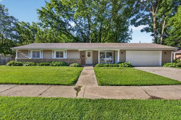 3735 Highcrest Road, Rockford, IL 61107