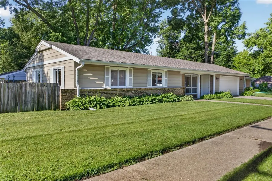 3735 Highcrest Road, Rockford, IL 61107 - #2