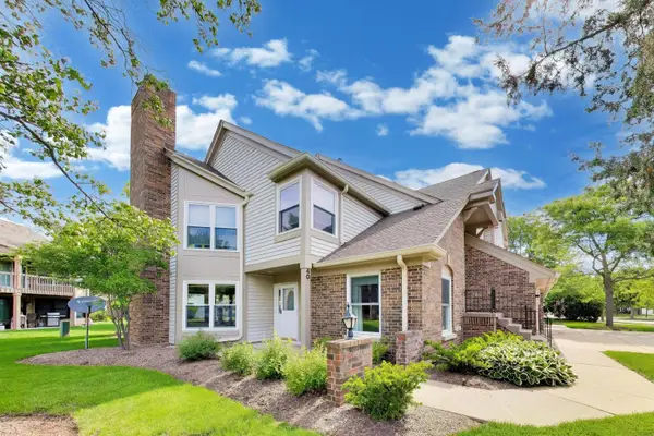 40 Willow Parkway, Buffalo Grove, IL 60089