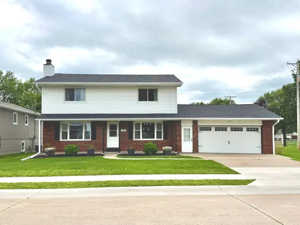 116 N Century Street, Walcott, IA 52773