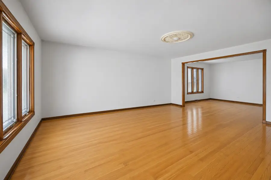 1012 Courtland Avenue, Park Ridge, IL 60068 - #3
