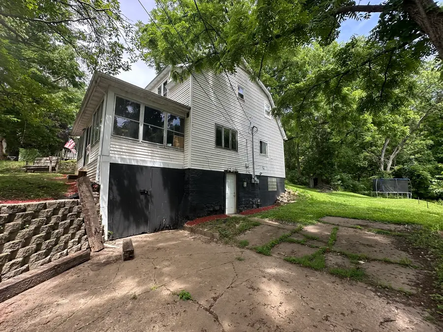 14 Hill Street, Savanna, IL 61074 - #2