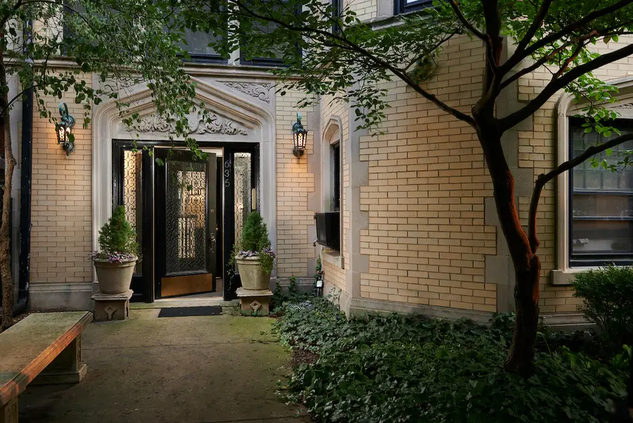 635 W Sheridan Road #1, Chicago, IL 60613 - #3
