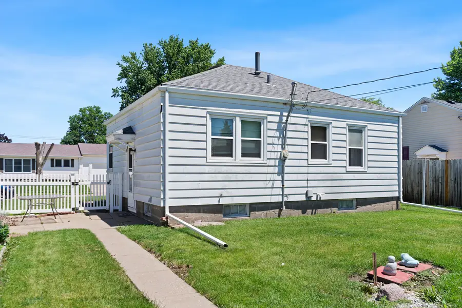 2323 W Lombard Street, Davenport, IA 52804 - #3