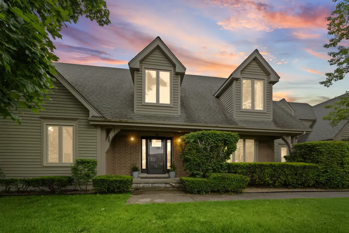 16 Old Barn Road, Hawthorn Woods, IL 60047 - #1