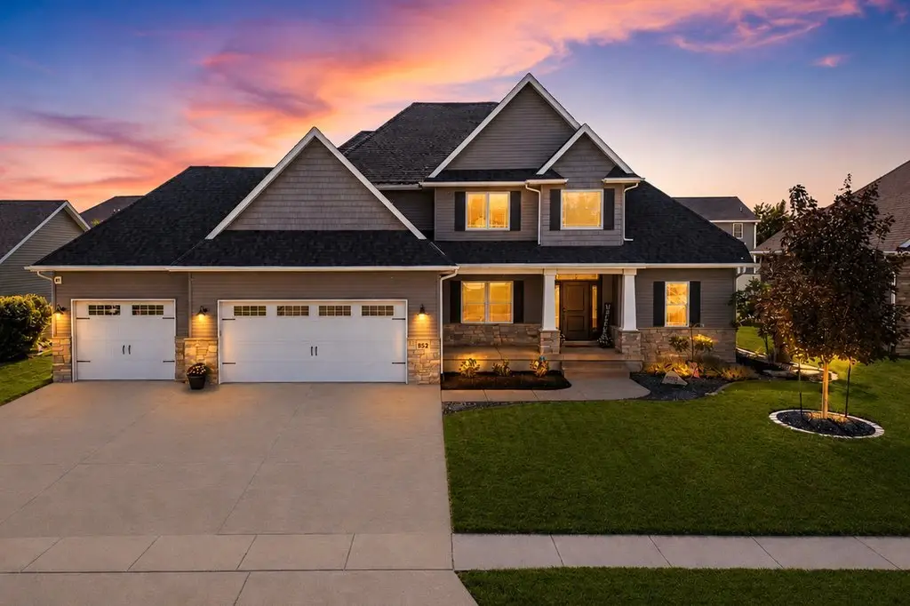 852 Stonebridge Circle, Eldridge, IA 52748 - #1