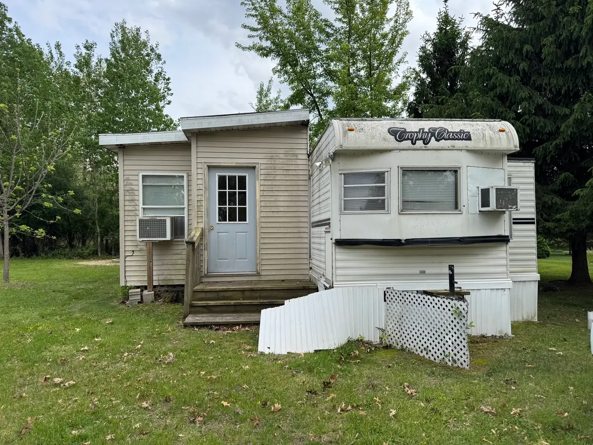 25-16 Woodhaven Lakes, Sublette, IL 61367 - #1