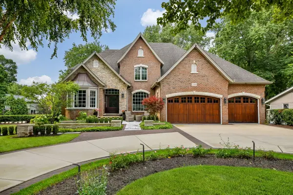 760 E Bauer Road, Naperville, IL 60563