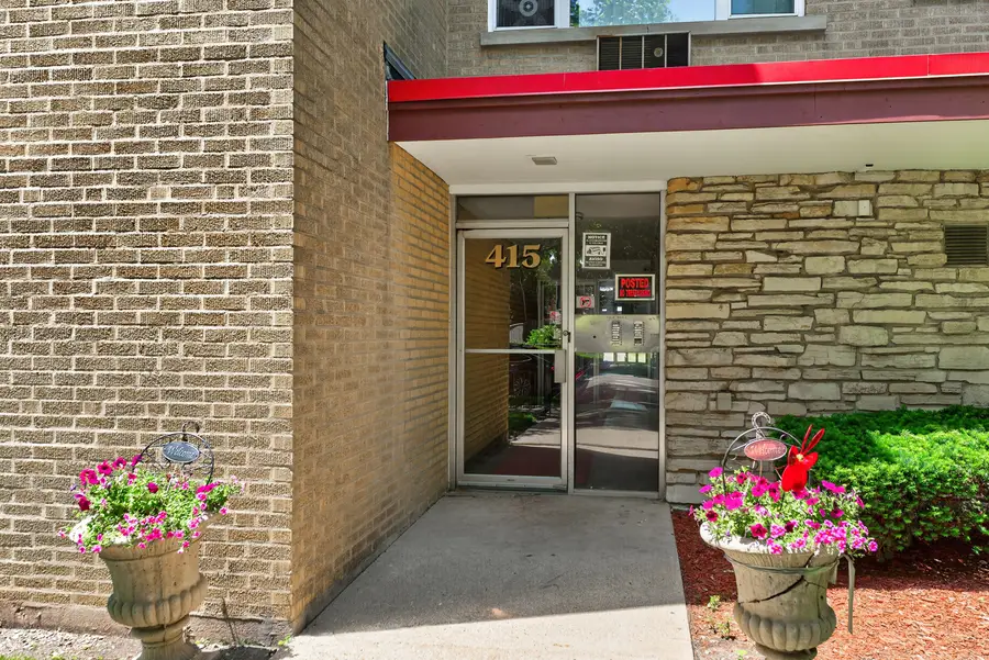 415 S Maple Avenue #503, Oak Park, IL 60302 - #2
