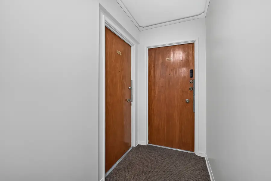 415 S Maple Avenue #503, Oak Park, IL 60302 - #3