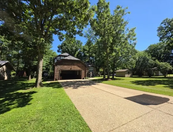 710 Apache Drive, Forsyth, IL 62535 - #2