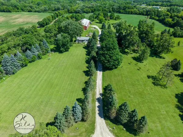 18918 Bunker Hill Road, Woodstock, IL 60098