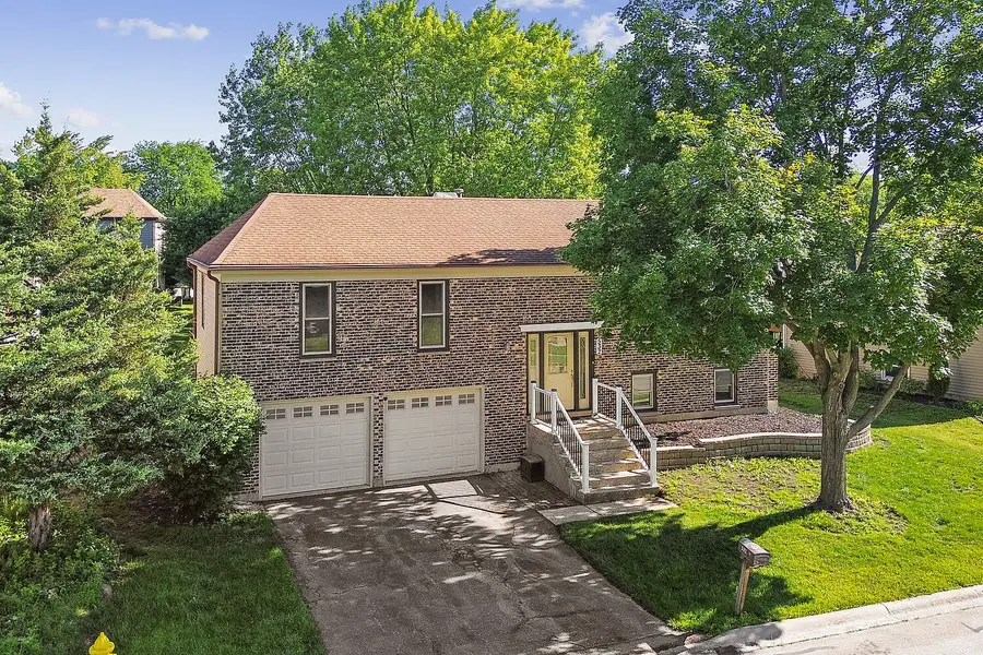 532 Iroquois Trail, Carol Stream, IL 60188 - #2