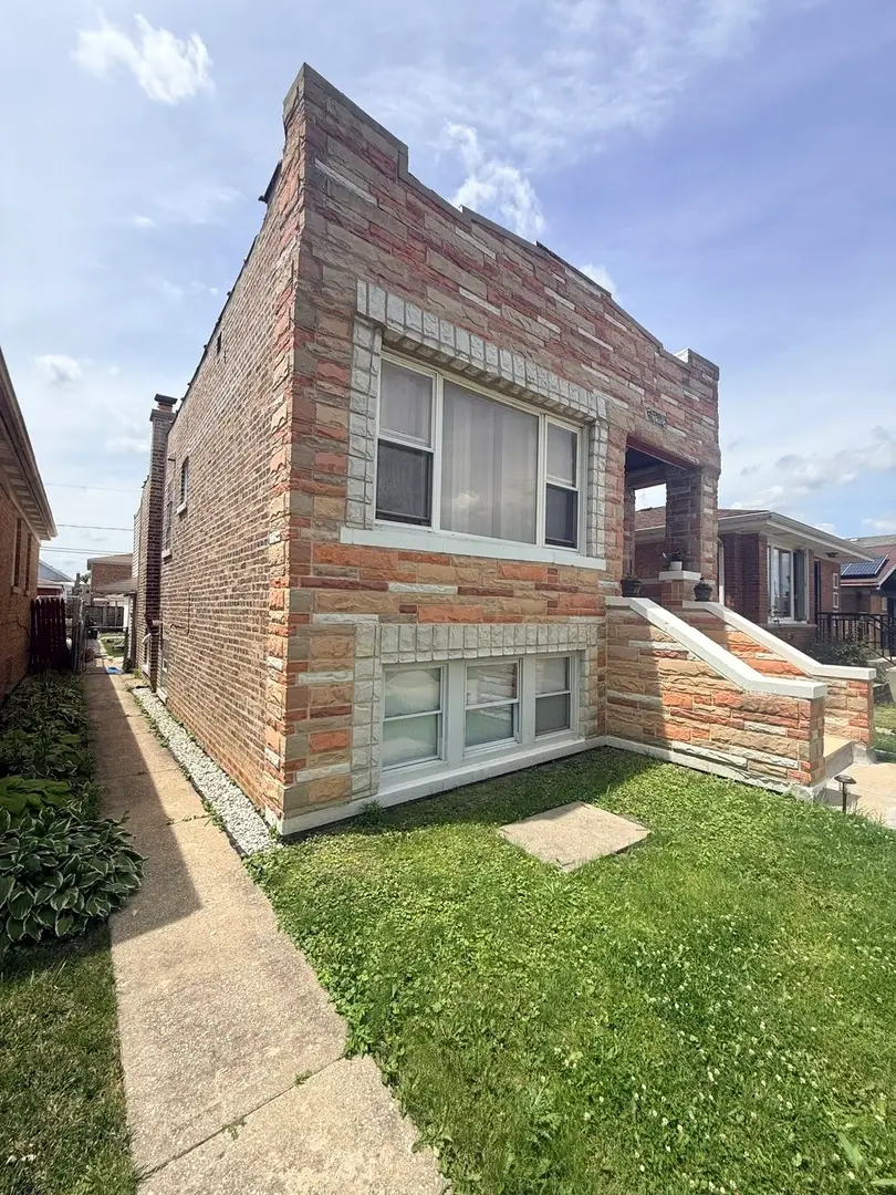 1822 S 55th Avenue, Cicero, IL 60804 - #2