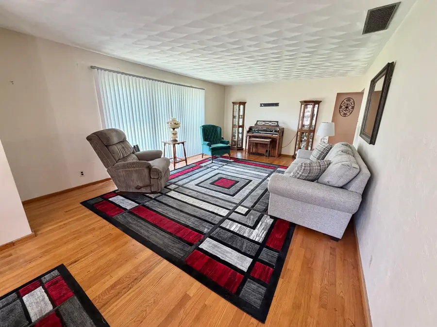 1402 Jonquil Street, Centralia, IL 62801 - #3
