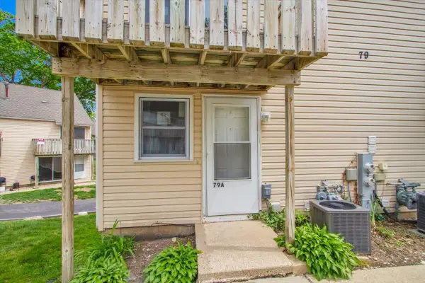 79 Maude Avenue, Fox Lake, IL 60020