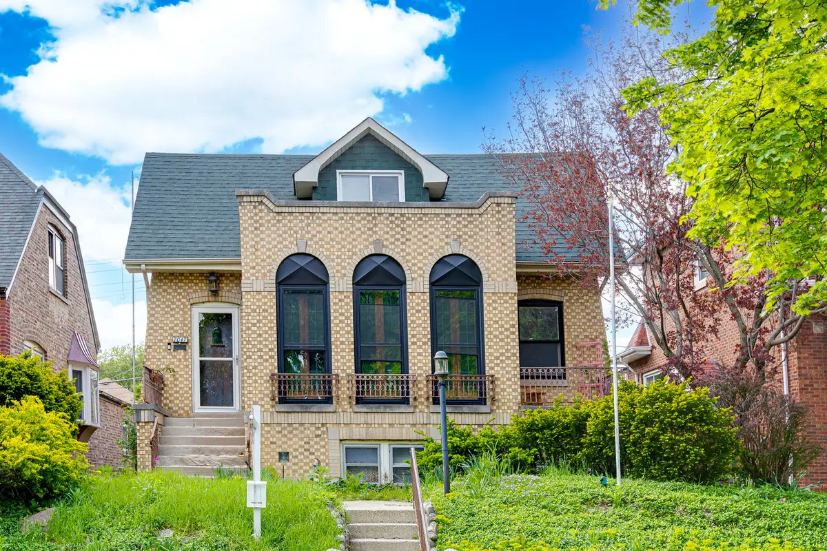 7047 N 26th Parkway, Berwyn, IL 60402 - #1