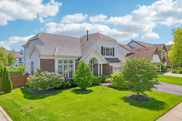 823 Warwick Lane, Lake Zurich, IL 60047