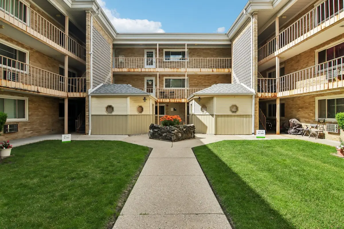 7206 W Wellington Avenue #3D, Chicago, IL 60707 - #1