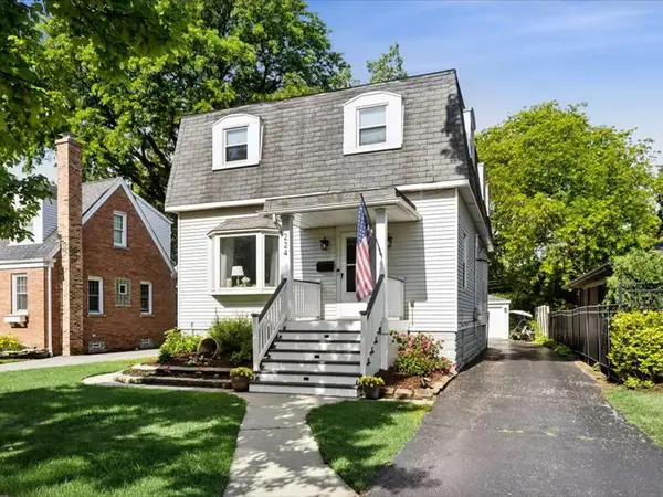224 N Highland Avenue, Elmhurst, IL 60126