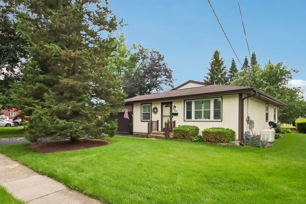 109 Weaver Drive, Cary, IL 60013 - #1