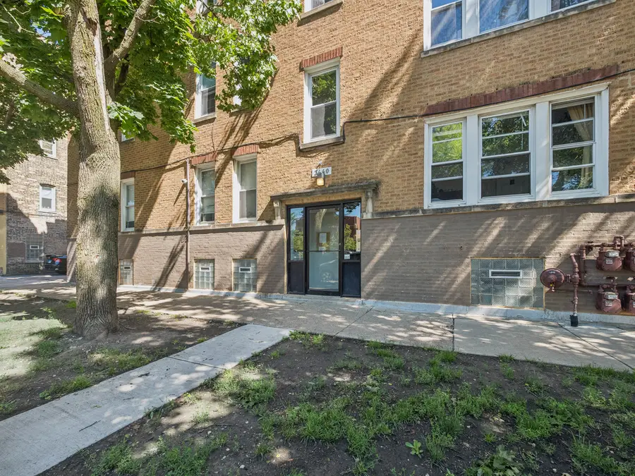 3440 W Leland Avenue #2, Chicago, IL 60625 - #2