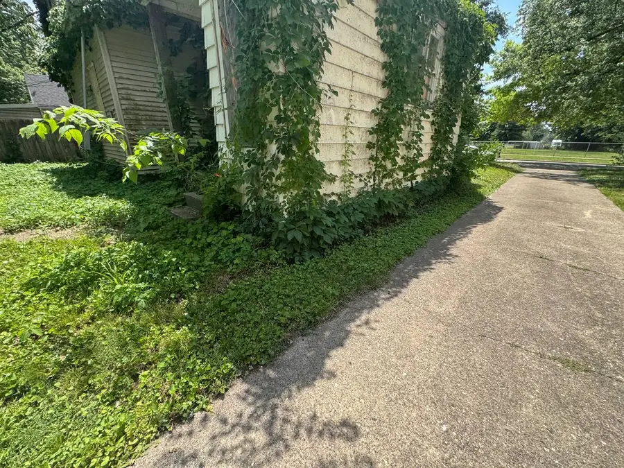 820 N 6th Street, Springfield, IL 62702 - #3