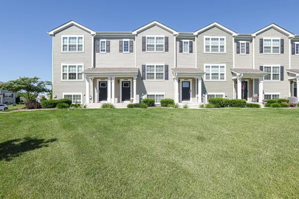 2442 Alison Avenue, Pingree Grove, IL 60140